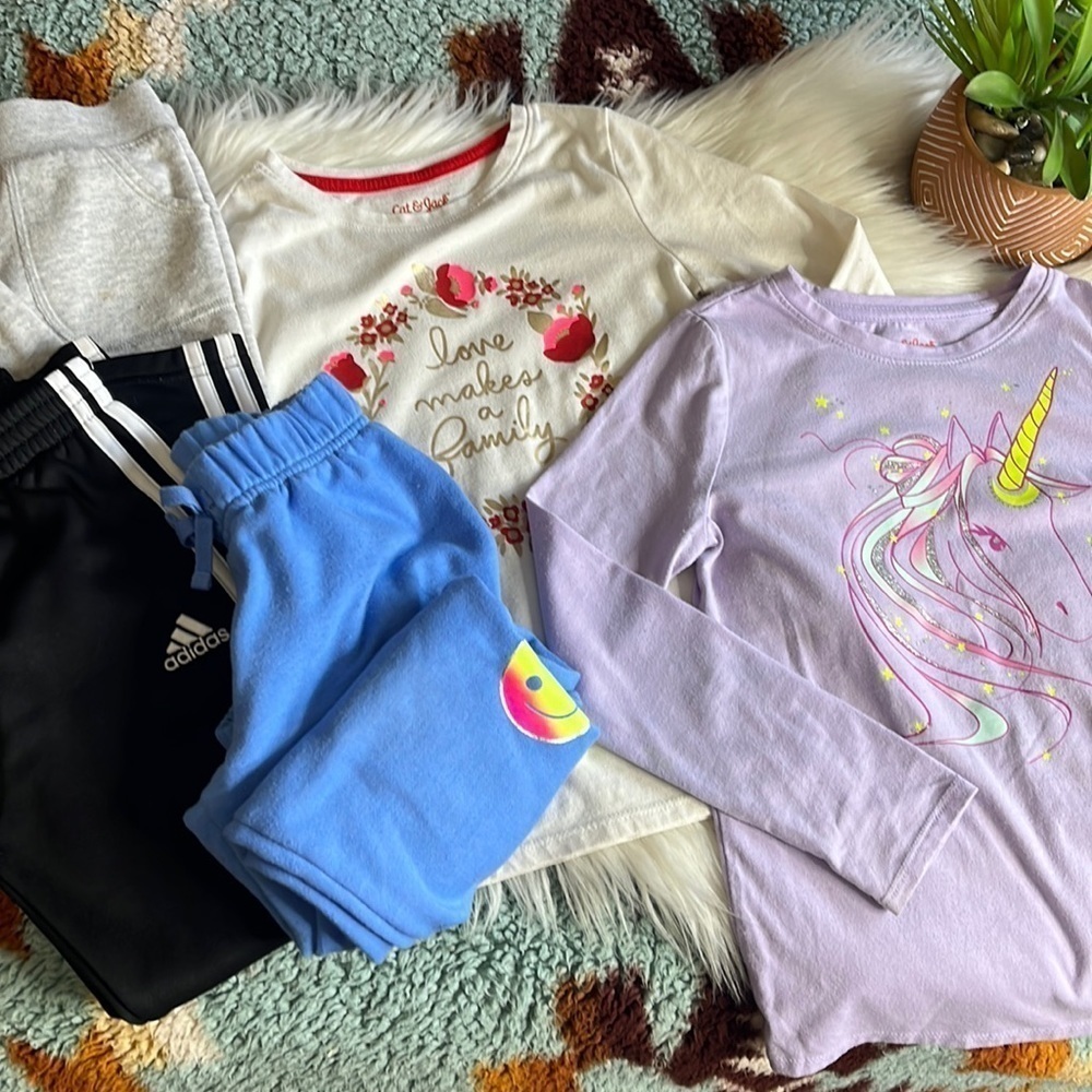 5 piece girls bundle lot - 3 sweatpants - 2 long sleeves - Picture 11 of 11